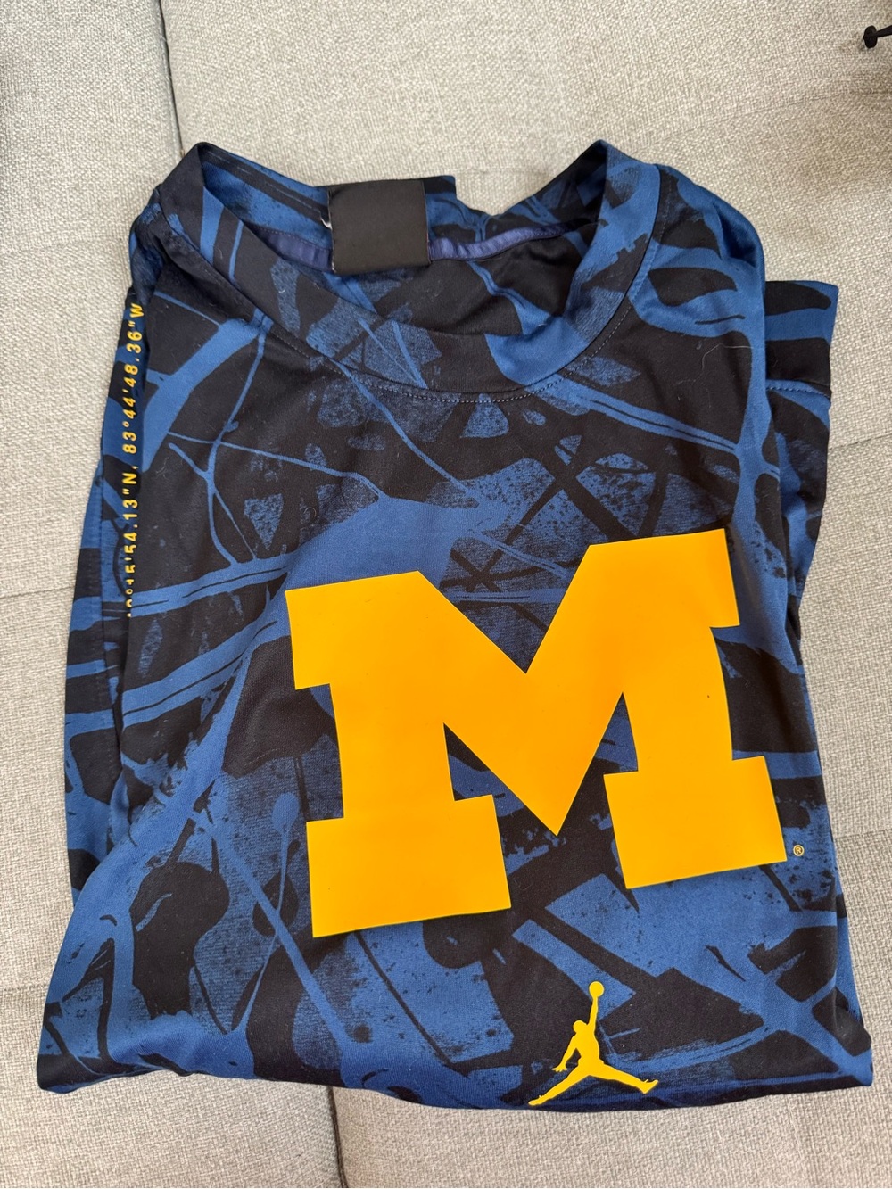 University of Michigan Jordan Blue & Yellow M long sleeve Logo Tee